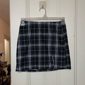 Plaid stretchy mini skirt